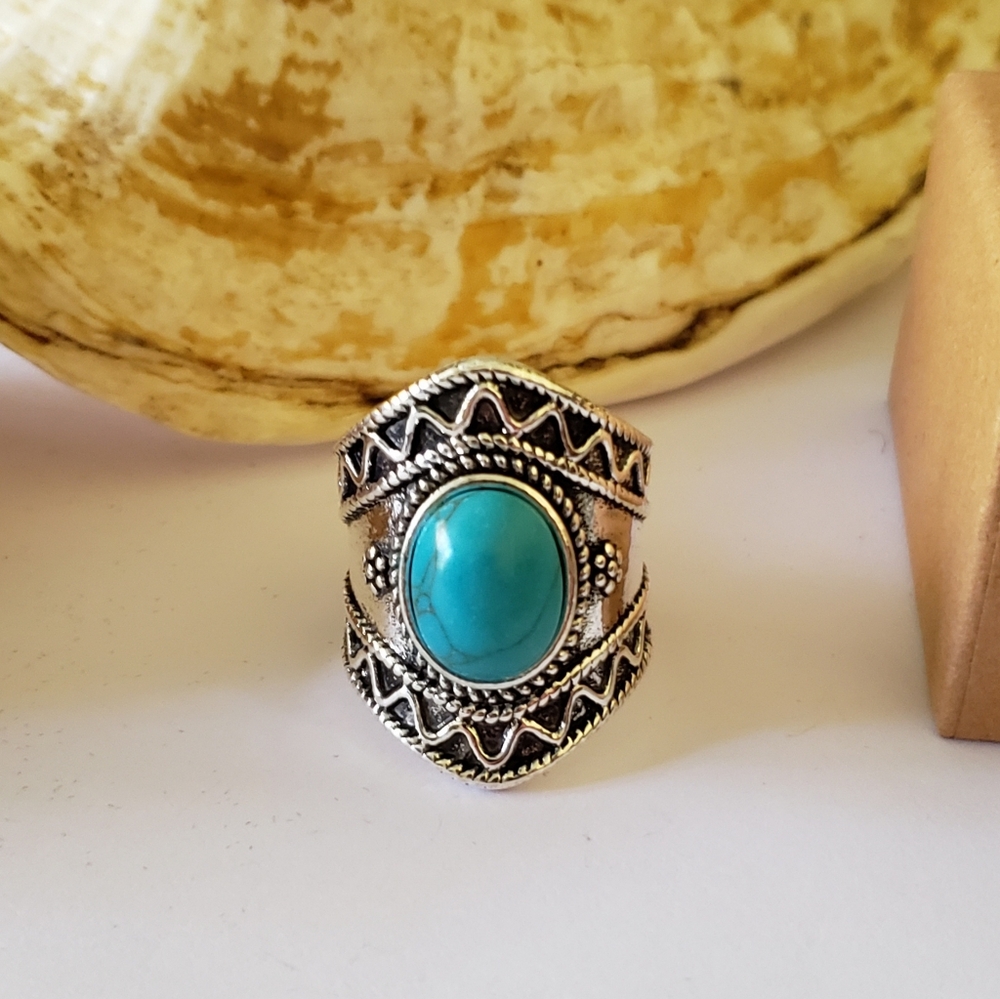 Western Silver Torquoise wide band Ring